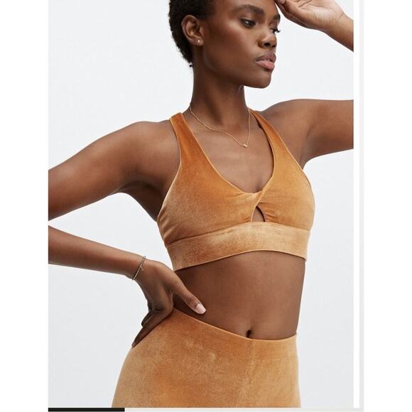 Fabletics Other - Fabletics Women’s Sz L Gold Oasis Twist Velour Crossback Sports Bra Comfy Pads
